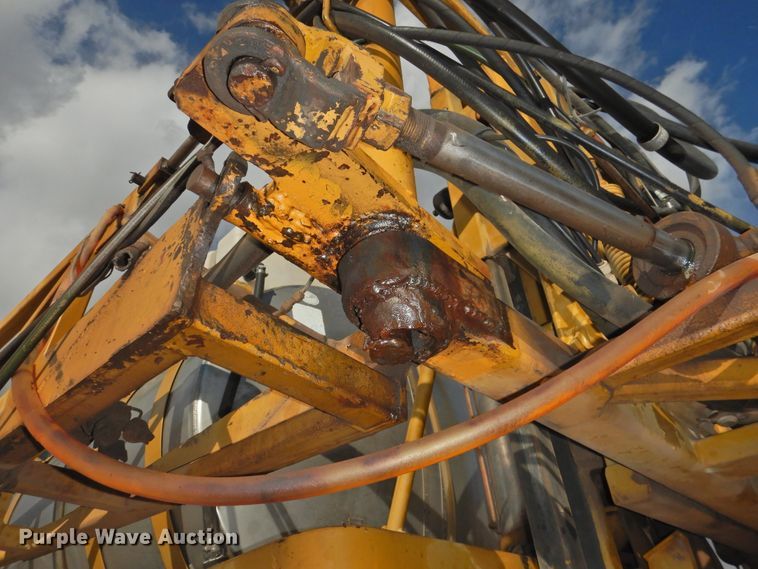 image for item DG1501 2000 Ag-Chem RoGator 1254  sprayer