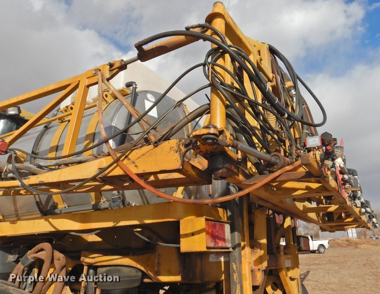 image for item DG1501 2000 Ag-Chem RoGator 1254  sprayer