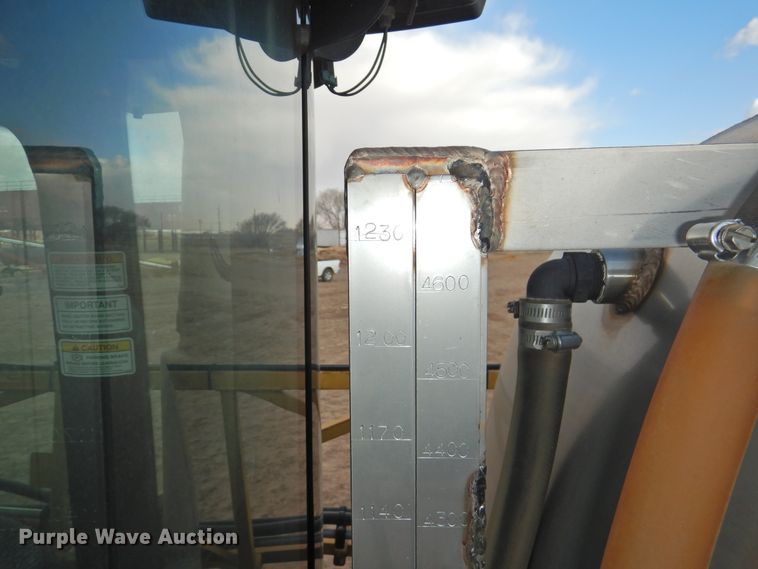 image for item DG1501 2000 Ag-Chem RoGator 1254  sprayer