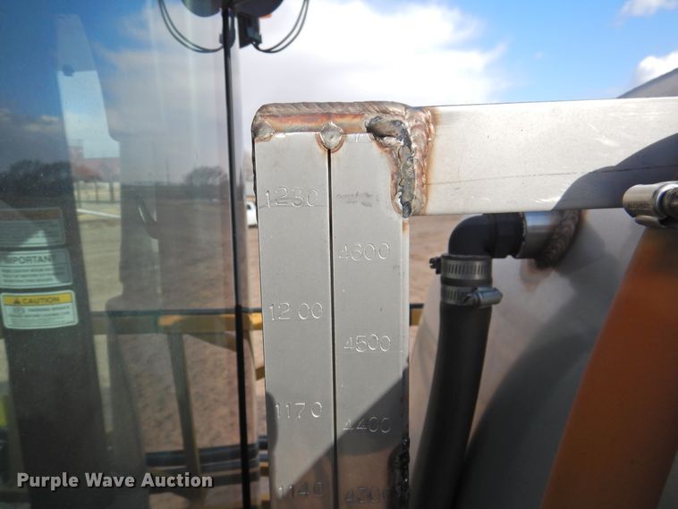 image for item DG1501 2000 Ag-Chem RoGator 1254  sprayer