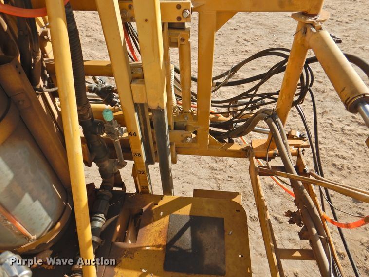 image for item DG1501 2000 Ag-Chem RoGator 1254  sprayer