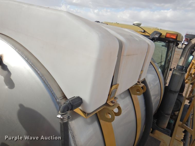 image for item DG1501 2000 Ag-Chem RoGator 1254  sprayer