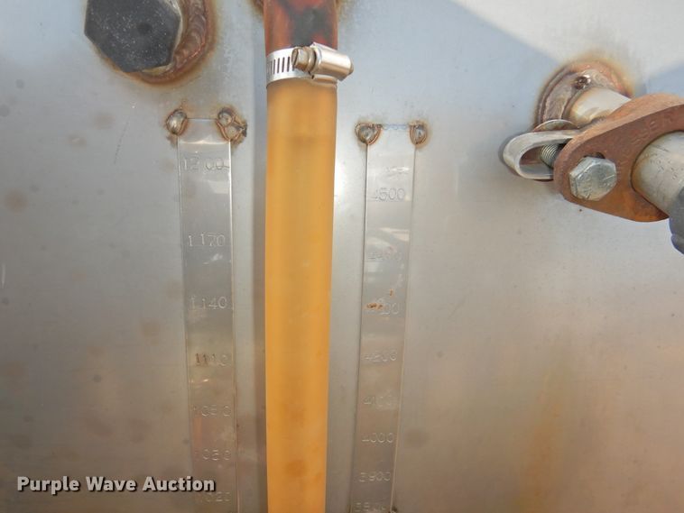 image for item DG1501 2000 Ag-Chem RoGator 1254  sprayer