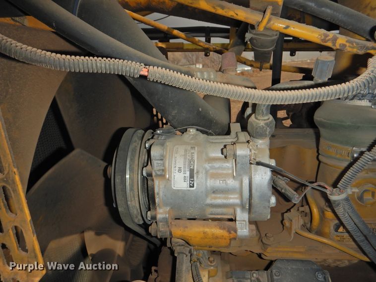 image for item DG1501 2000 Ag-Chem RoGator 1254  sprayer