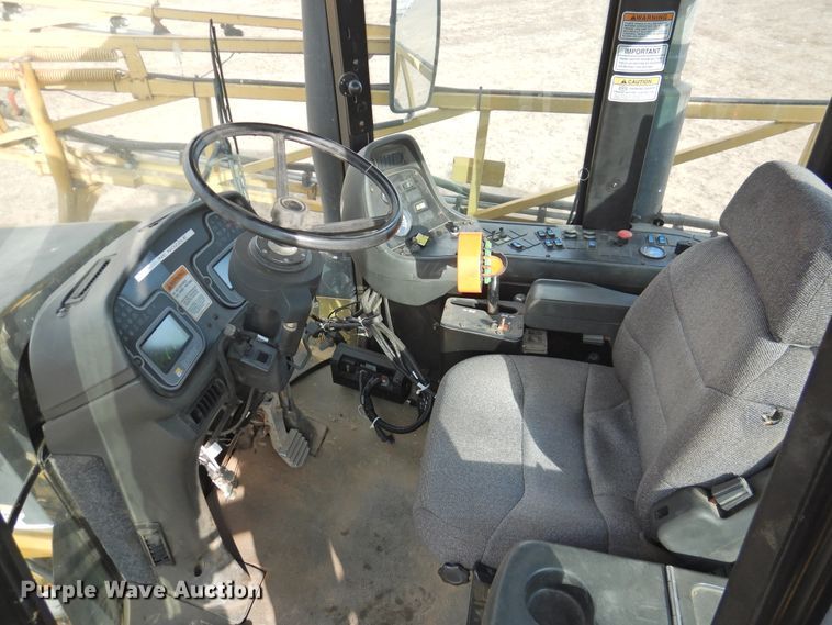 image for item DG1501 2000 Ag-Chem RoGator 1254  sprayer