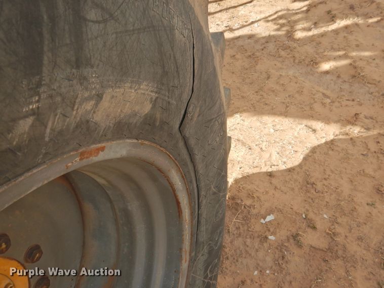 image for item DG1501 2000 Ag-Chem RoGator 1254  sprayer