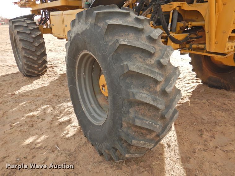 image for item DG1501 2000 Ag-Chem RoGator 1254  sprayer