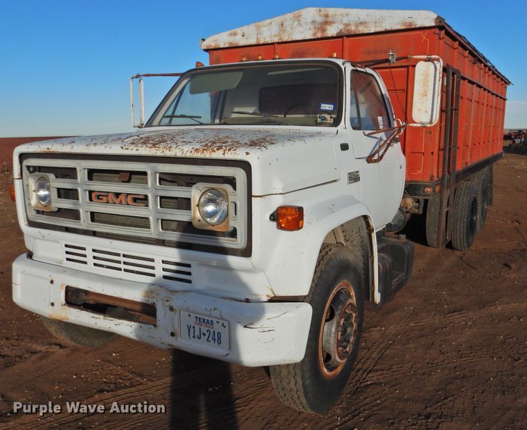 image for item DG1518 1975 GMC 6500  grain truck