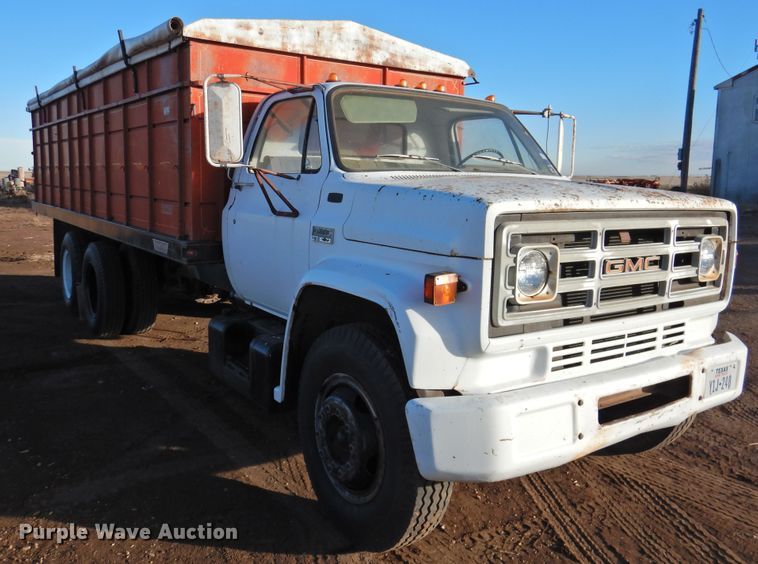 image for item DG1518 1975 GMC 6500  grain truck