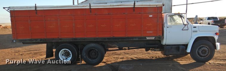 image for item DG1518 1975 GMC 6500  grain truck
