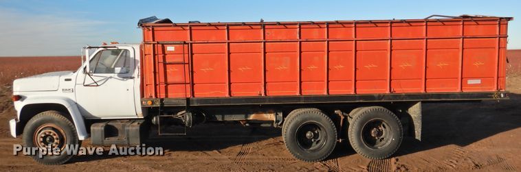 image for item DG1518 1975 GMC 6500  grain truck
