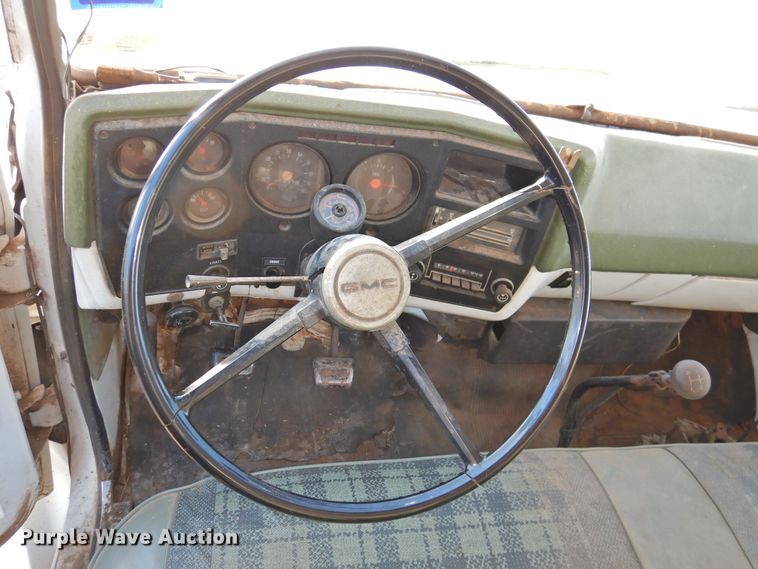 image for item DG1518 1975 GMC 6500  grain truck