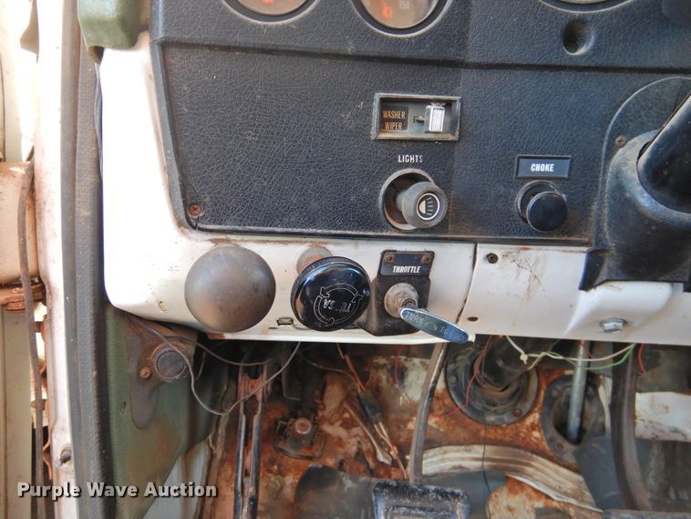 image for item DG1518 1975 GMC 6500  grain truck