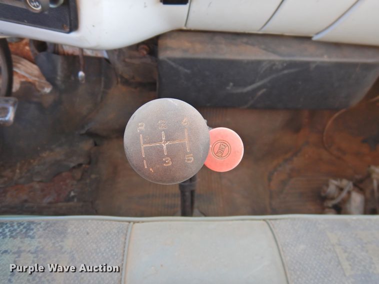 image for item DG1518 1975 GMC 6500  grain truck