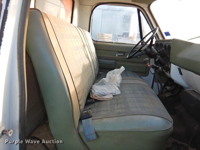 image for item DG1518 1975 GMC 6500  grain truck