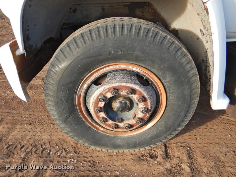 image for item DG1518 1975 GMC 6500  grain truck