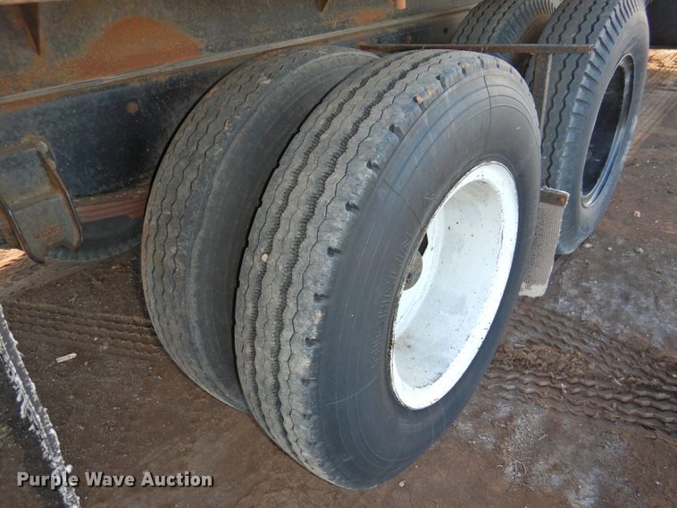 image for item DG1518 1975 GMC 6500  grain truck