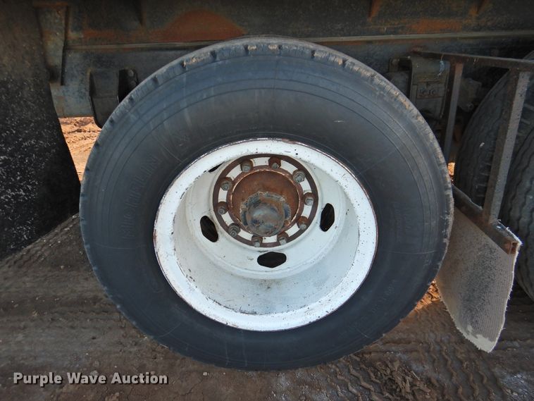 image for item DG1518 1975 GMC 6500  grain truck