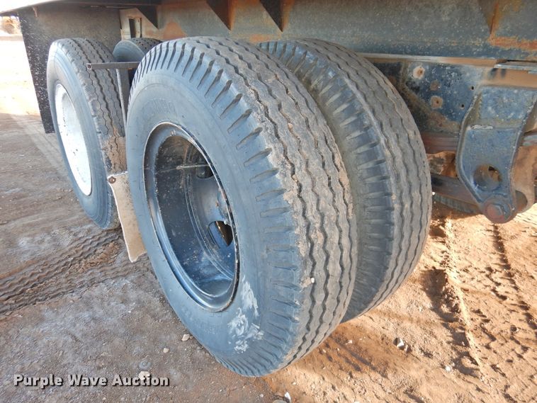 image for item DG1518 1975 GMC 6500  grain truck