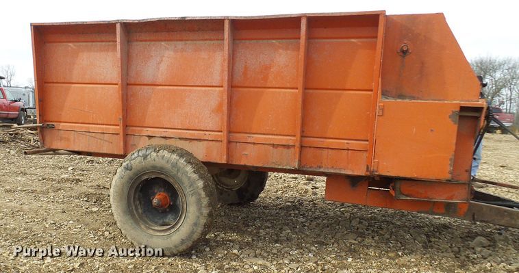 image for item DG2160 United Farm Tools 180 silage wagon