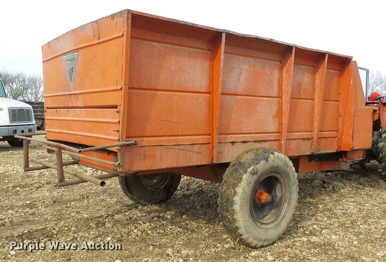 image for item DG2160 United Farm Tools 180 silage wagon