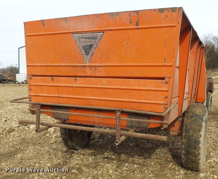 image for item DG2160 United Farm Tools 180 silage wagon