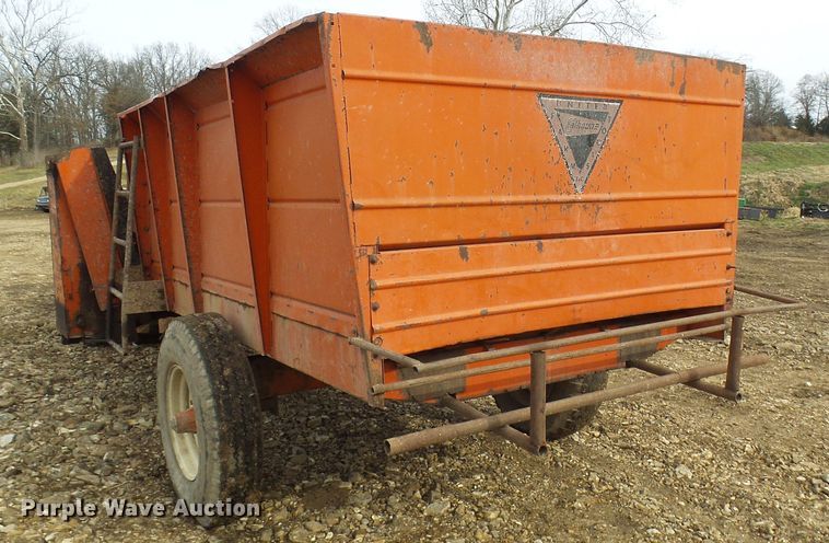 image for item DG2160 United Farm Tools 180 silage wagon