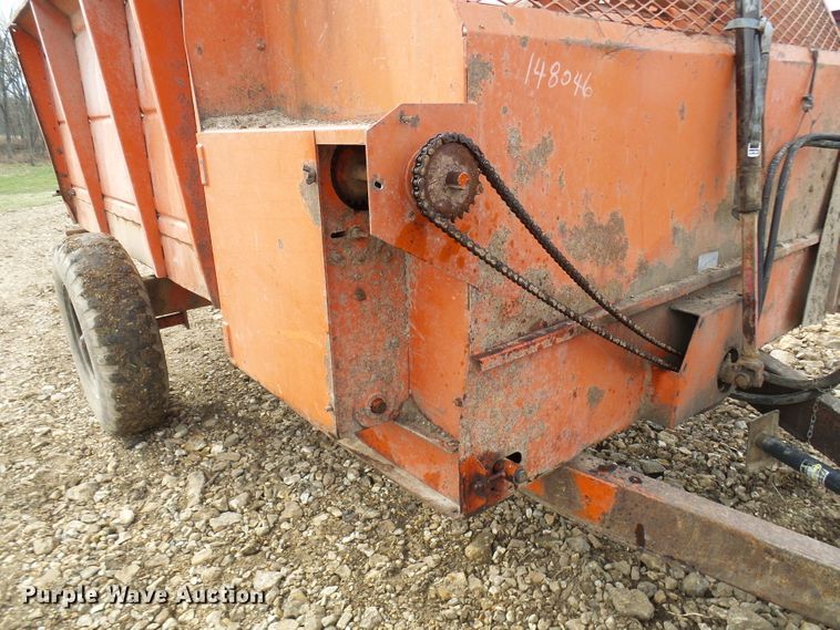image for item DG2160 United Farm Tools 180 silage wagon