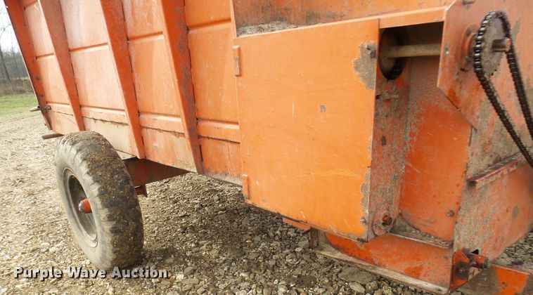 image for item DG2160 United Farm Tools 180 silage wagon