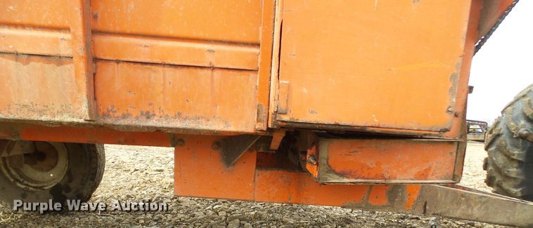 image for item DG2160 United Farm Tools 180 silage wagon