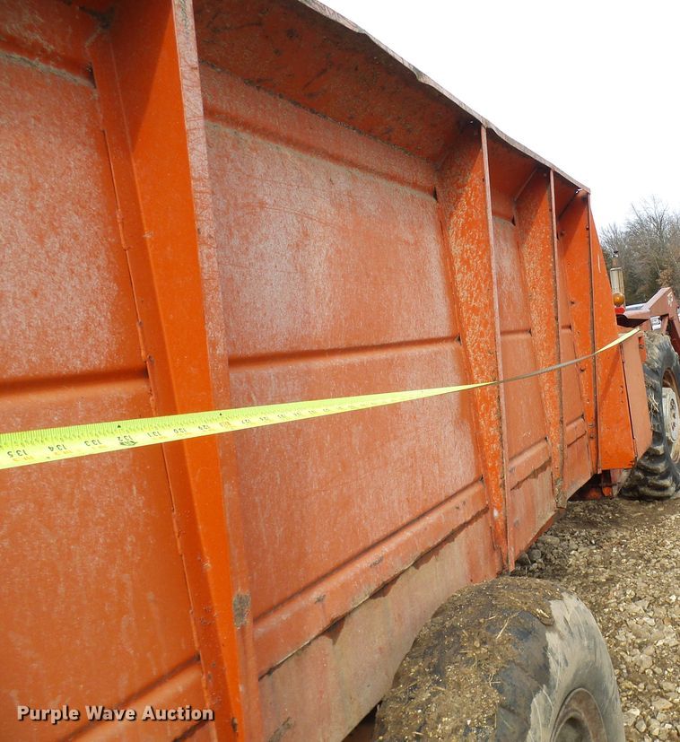 image for item DG2160 United Farm Tools 180 silage wagon