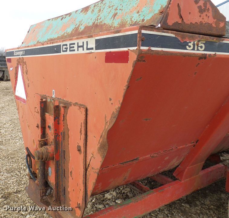 image for item DG2161 Gehl 315 Scavenger manure spreader