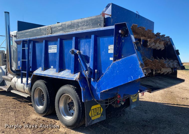 image for item DI3612 2002 Kenworth W900  manure spreader truck