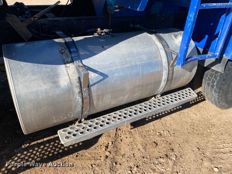 image for item DI3612 2002 Kenworth W900  manure spreader truck