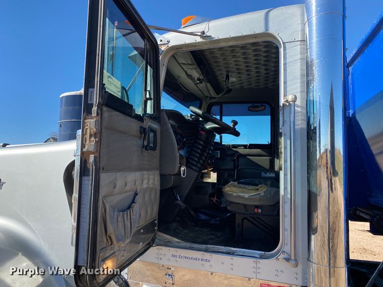 image for item DI3612 2002 Kenworth W900  manure spreader truck