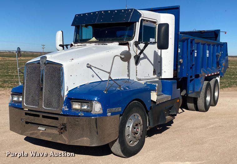 image for item DI3613 1992 Kenworth T600  manure spreader truck