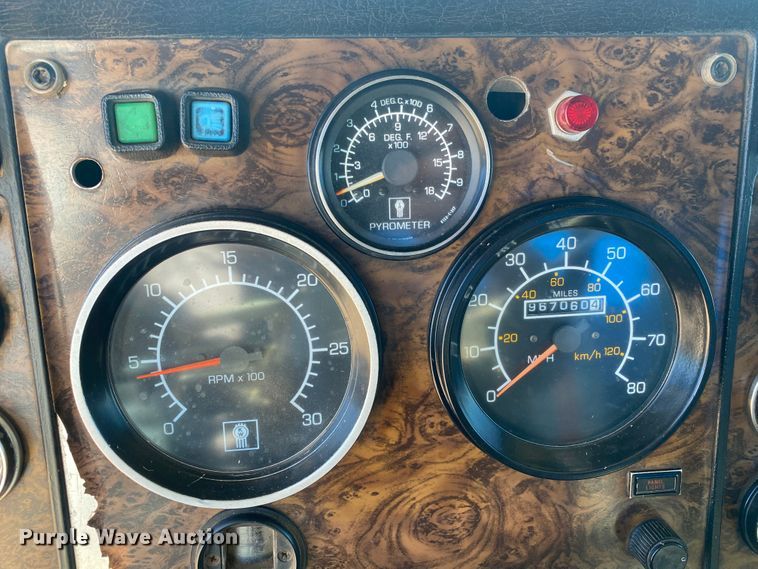image for item DI3613 1992 Kenworth T600  manure spreader truck