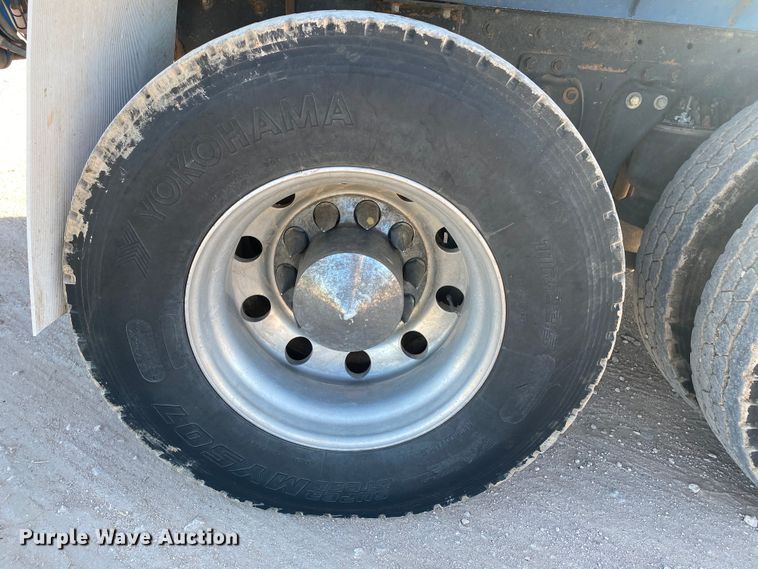 image for item DI3613 1992 Kenworth T600  manure spreader truck