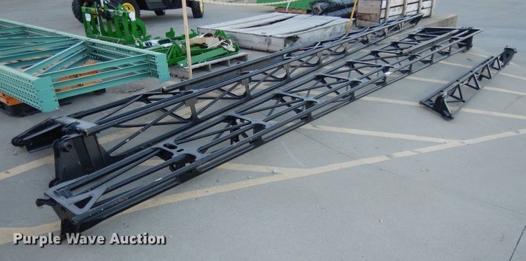 image for item DI8239 John Deere 4730 spray booms