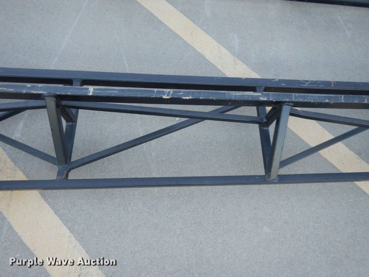 image for item DI8239 John Deere 4730 spray booms