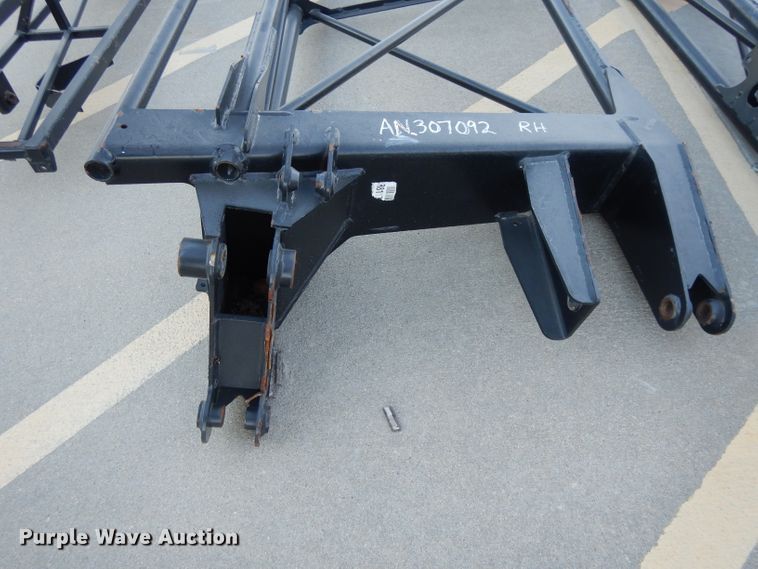 image for item DI8239 John Deere 4730 spray booms