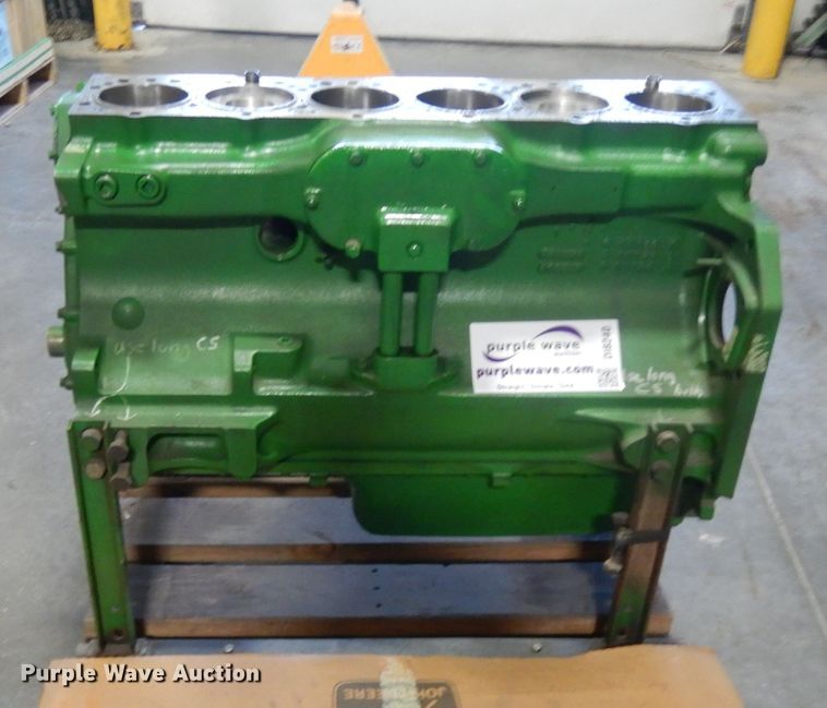 image for item DI8240 Six cylinder diesel engine