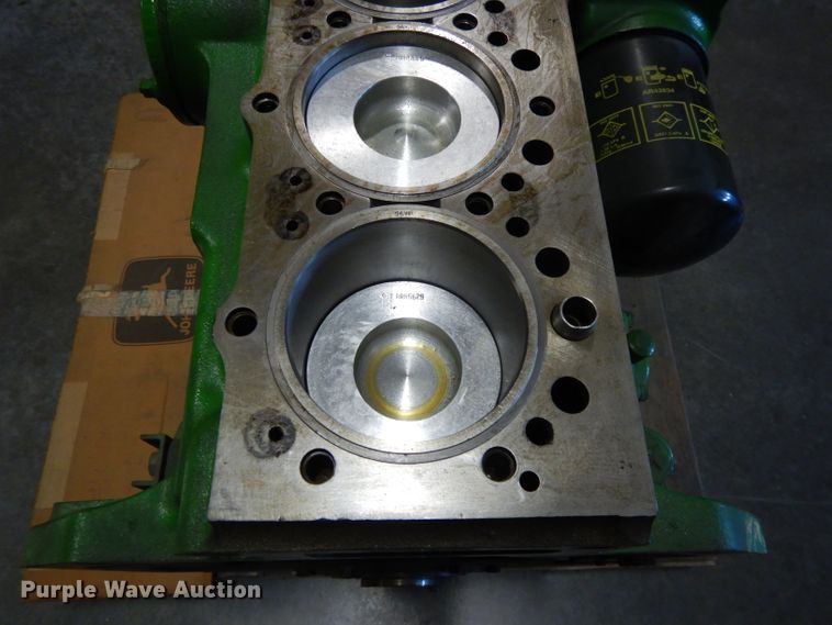 image for item DI8240 Six cylinder diesel engine