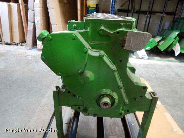 image for item DI8240 Six cylinder diesel engine