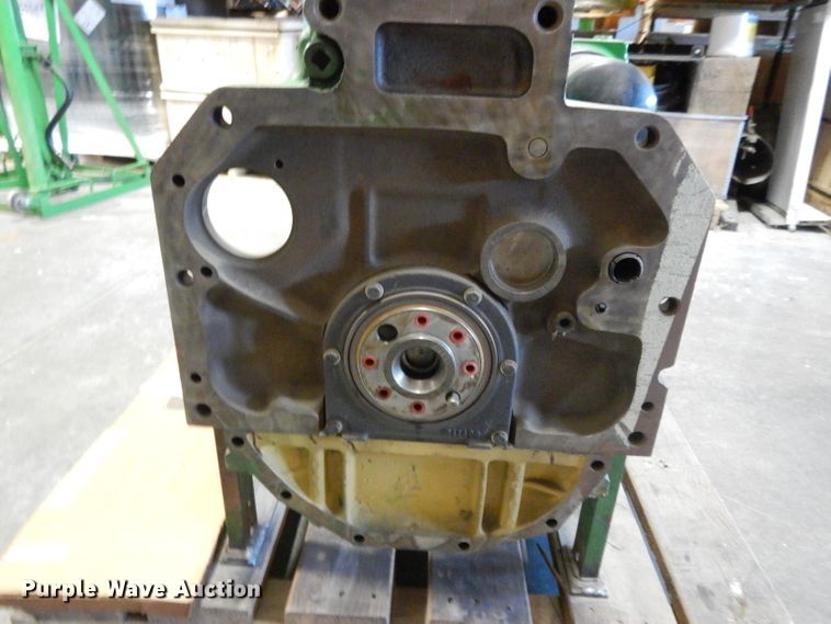 image for item DI8240 Six cylinder diesel engine