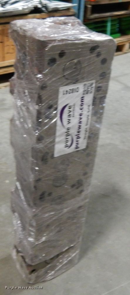 image for item DI8241 Cylinder head