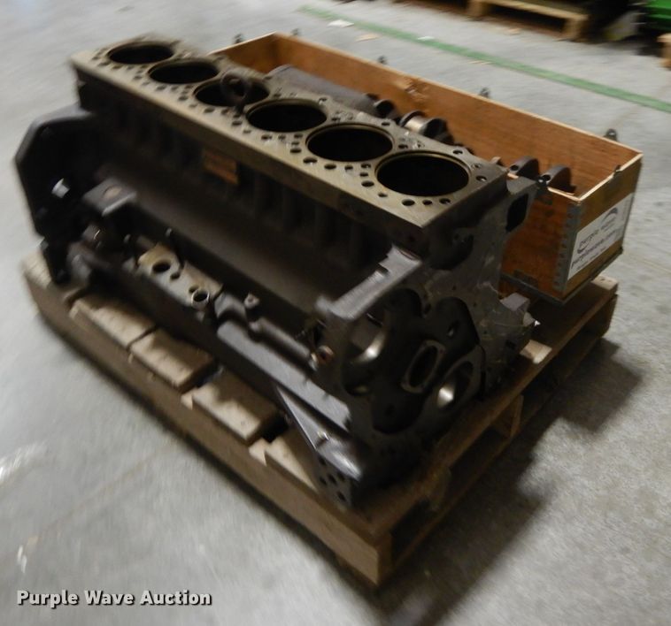 image for item DI8242 Engine block