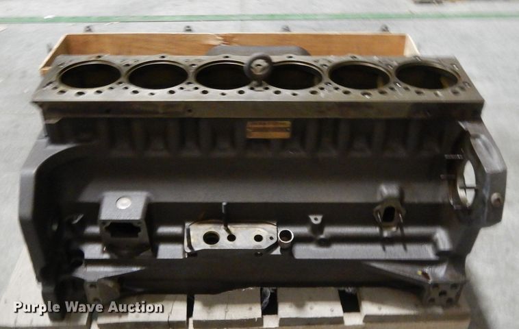 image for item DI8242 Engine block
