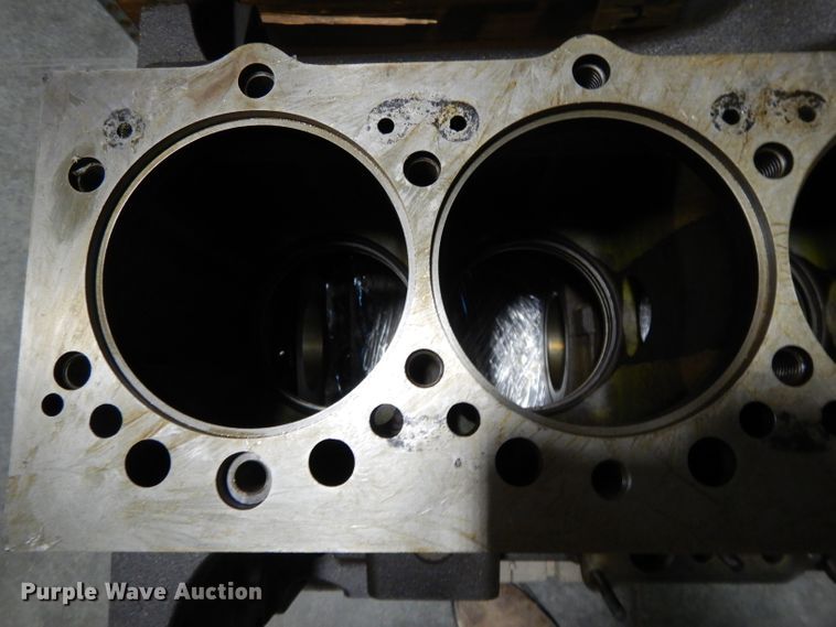 image for item DI8242 Engine block