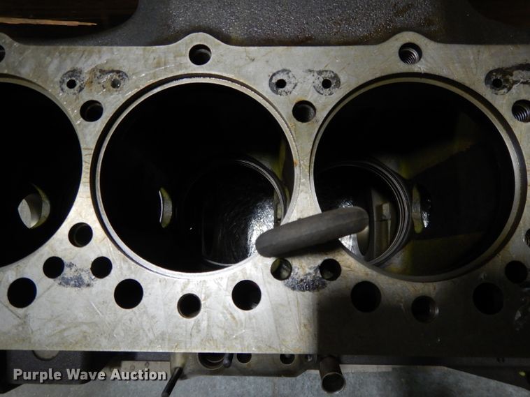 image for item DI8242 Engine block